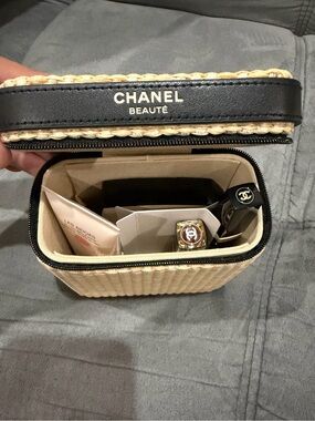 CHANEL Les Beiges Summer Essentials Set BRAND NEW